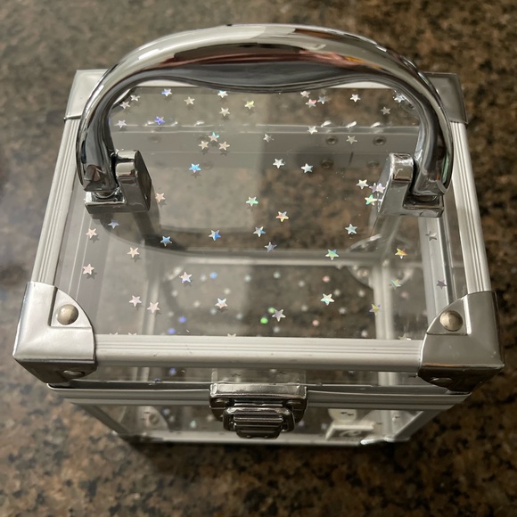 Clear Star-Patterned Acrylic Box with Silver Accents - Picture 1 of 11